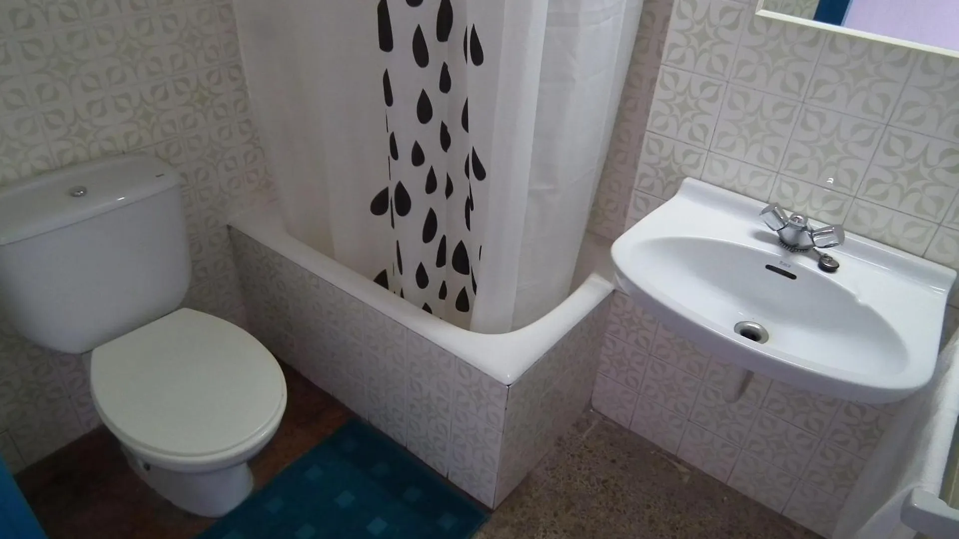 Hostal San Carlos Lloret de Mar Espanha